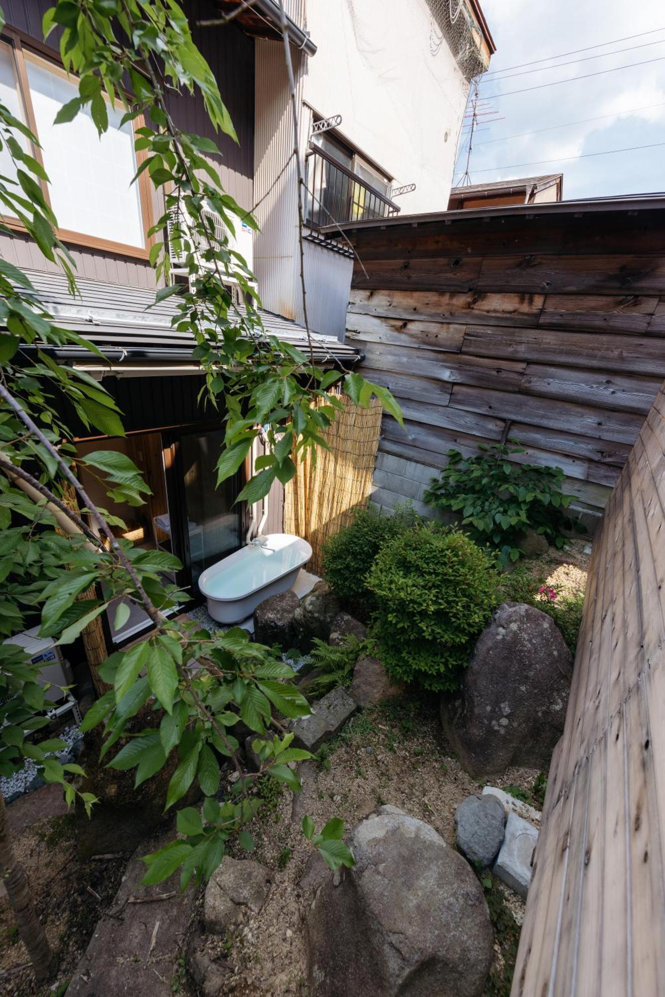 Guest House Hinata - Japanese House With Sauna And Open-Air Bath تاكاياما المظهر الخارجي الصورة